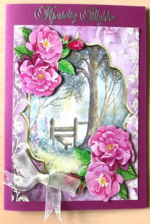 Beautiful Roses at the fporest Stile  by Ulla Skraedderdal