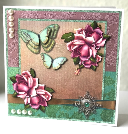 Roses & Butterflies Quick card by Ulla Skraedderdal