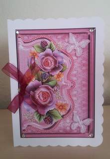 Envelop English Roses by Ulla Skraedderdal