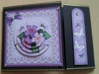 Pretty Viola Quick Card with Circle Pyramage Topper by Ulla Skraedderdal