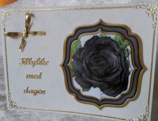 Double Curve Frame Pyramage Topper Black Rose by Ulla Skraedderdal