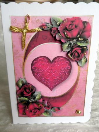 Centre Circle - Magenta Heart and Roses by Ulla Skraedderdal