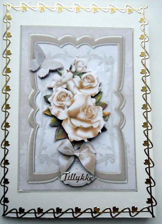 Cream Roses 7 x 5 Card Front by Ulla Skraedderdal