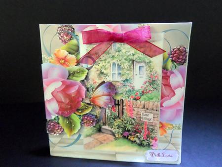 Roses Cottage English Roses by Ulla Skraedderdal