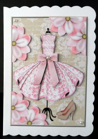 The Vintage Dress by Ulla Skraedderdal