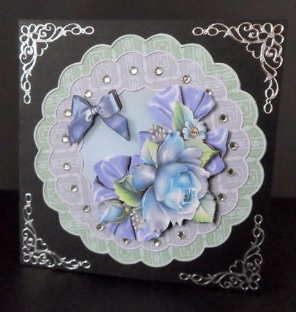 Lace Topper & Bleu Roses by Ulla Skraedderdal