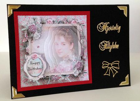 Vintage Cameo by Ulla Skraedderdal