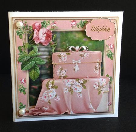 Beautiful Keepsake Boxes & Pink Roses Quick Topper by Ulla Skraedderdal