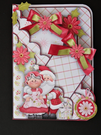 Its Christmas  Scalloped Pocket Card Bumper Kit #1 by Valerie Spowart