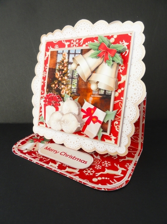 Gifts Under the Tree - Lace Edged Easel Card Mini Kit by Valerie Spowart