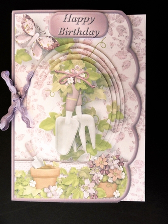 In the Garden - Scallop Edged Card Mini Kit by Valerie Spowart