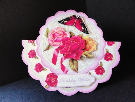 Enchanted Roses Scallop Edge Wobble Card with Step by Step by Valerie Spowart