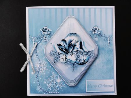 Snowflake Glitter - Diamond Pyramid Card Mini Kit by Valerie Spowart