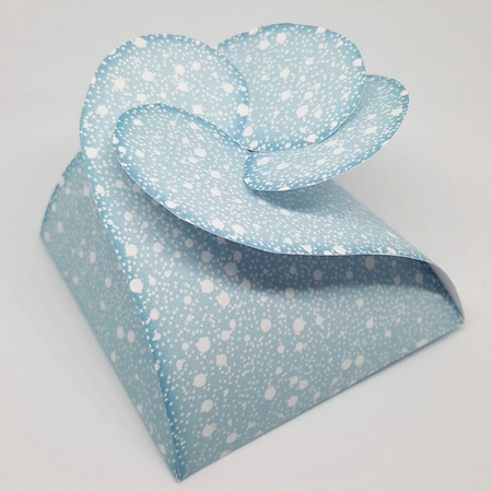 Christmas 3 Flecks of Snow Twisted Gift Box by Vicky Sumner