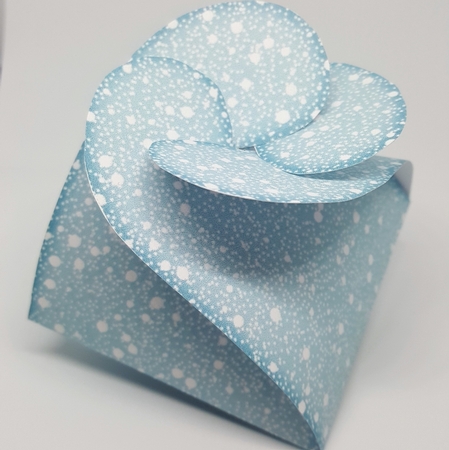 Christmas 3 Flecks of Snow Twisted Gift Box by Vicky Sumner