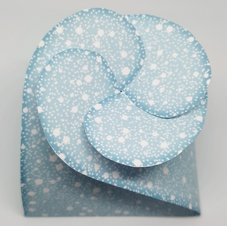 Christmas 3 Flecks of Snow Twisted Gift Box by Vicky Sumner