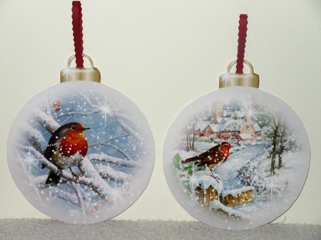 Robin Bauble by Wayne Swan
