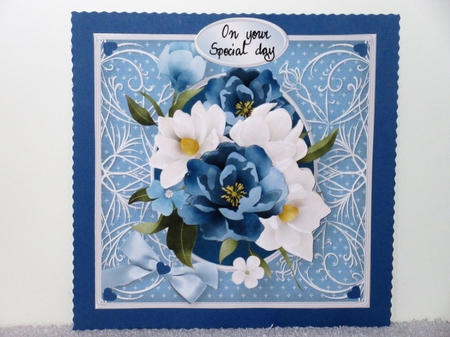 Magnolia Cluster - Fancy Frame Card Mini Kit by Wayne Swan