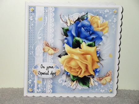 Bouquet Vintage Blue and Yellow Roses Mini Kit by Wayne Swan
