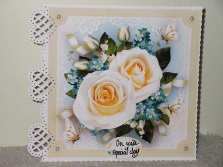 Fresh Soft Yellow Bouquet Roses Mini Kit by Wayne Swan