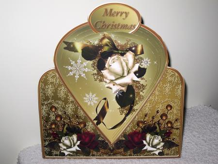 Christmas Roses Stand-up Pyramid Card Mini Kit by Wayne Swan