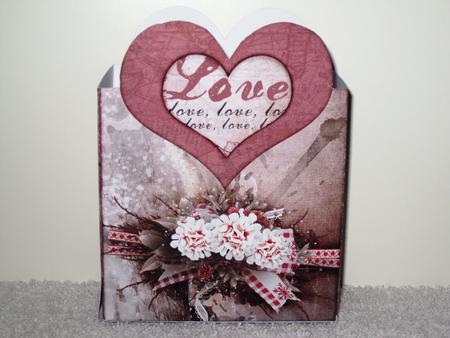 Heartshape Giftbox 102 by Wayne Swan