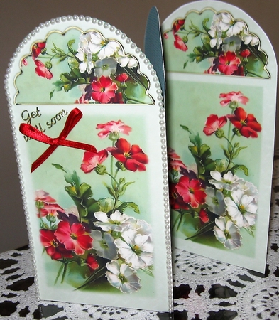 Floral Tri Fold Card by Wendy De Winter
