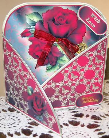 Red Rose Romance - Crossover Gatefold Card Mini Kit by Wendy De Winter