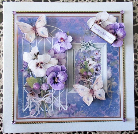 Spring pansy by Wendy De Winter