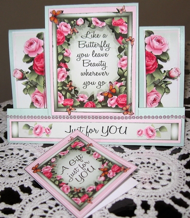 Flower Plaque  Centre Step Up Card by Wendy De Winter