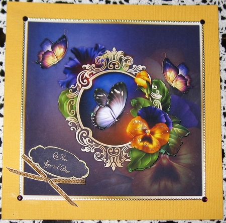 Pansy Passion Square Card Front with Step by Step by Wendy De Winter