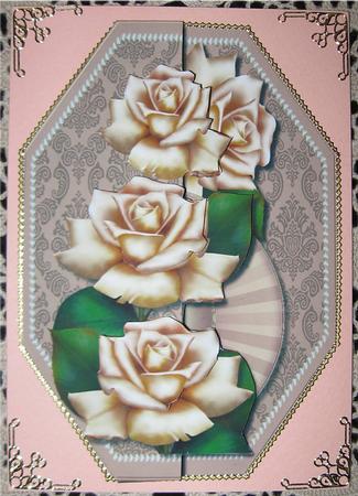 Topper Antique Creme Roses by Wendy De Winter