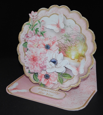 Enchanted Garden - Framed Easel Card Mini Kit by Yvonne Middleton