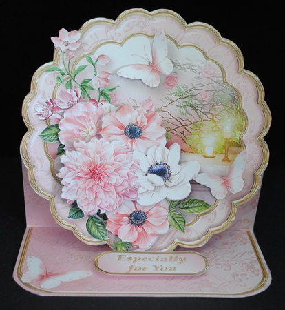 Enchanted Garden - Framed Easel Card Mini Kit by Yvonne Middleton