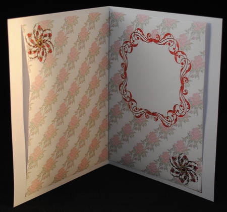 Oval Lace Pyramid - Red Roses by Yvonne Middleton