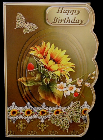 Sunflowers - Scallop Edged Card Mini Kit by Yvonne Middleton
