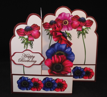 Z-Fold Red Roses by Yvonne Middleton