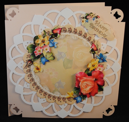 Rosey Posey Scalloped Round Card Topper & Decoupage by Yvonne Middleton