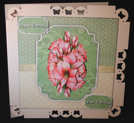 Gorgeous Ameryllis card topper by Yvonne Middleton