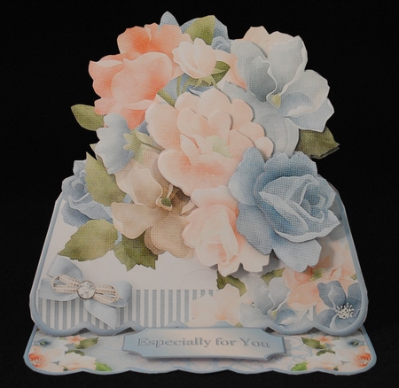 Sweet Bouquet Easel Card Mini Kit by Yvonne Middleton