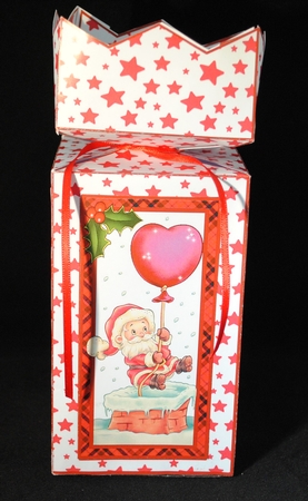 Cracker box  Santas heart balloon by Yvonne Middleton