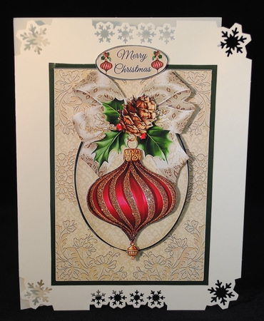 Christmas Bauble & Bow Mini Kit by Yvonne Middleton