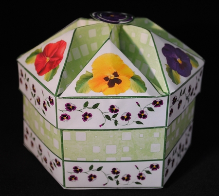FTB Pretty Pansies by Yvonne Middleton