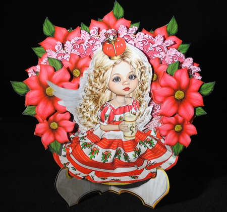 Christmas Plate 2 by Yvonne Middleton