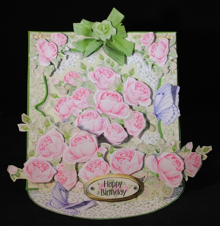 GIANT EASEL TABLEAU - GARDEN BOUQUETS - Rose Garden by Yvonne Middleton