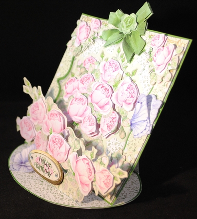 GIANT EASEL TABLEAU - GARDEN BOUQUETS - Rose Garden by Yvonne Middleton