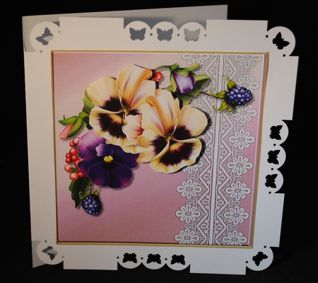 Quick card Topper pansies 2 by Yvonne Middleton