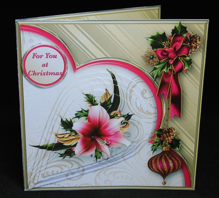 Christmas Amaryllis - Teardrop Pyramid Card Mini Kit by Yvonne Middleton