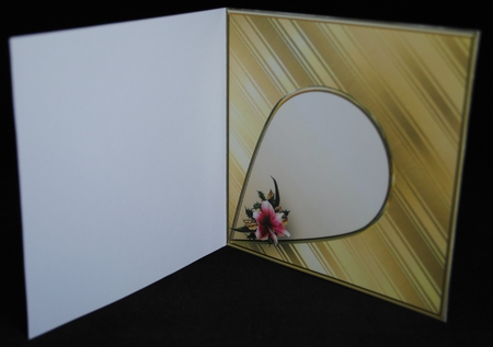Christmas Amaryllis - Teardrop Pyramid Card Mini Kit by Yvonne Middleton