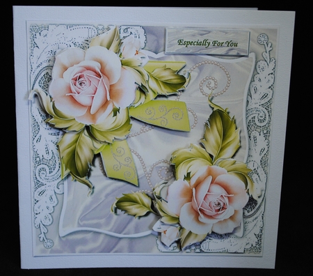 Bumperkit  Beautiful Flower cards mini Kits by Yvonne Middleton